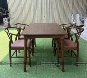 Bàn Ghế Gỗ Nhà Hàng Wishbone Mặt Đệm