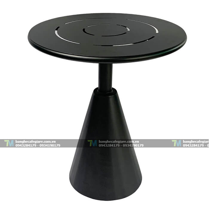 ban-ghe-cafe-sat-ngoai-troi