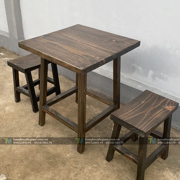 ban-ghe-cafe-go-thong-vintage