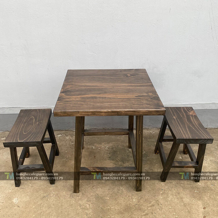 ban-ghe-cafe-go-thong