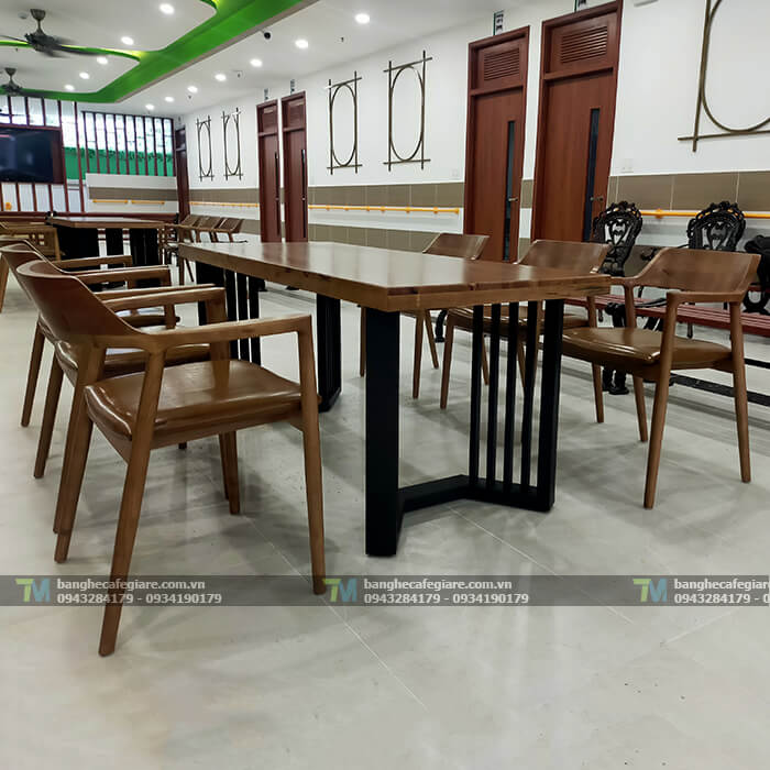 ban-ghe-quan-cafe-ghe-go-hiroshima