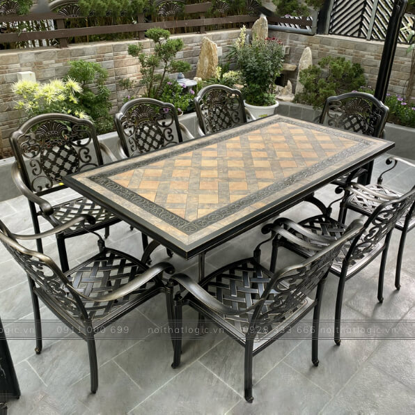 ban-ghe-cafe-ngoai-troi-nhom-duc