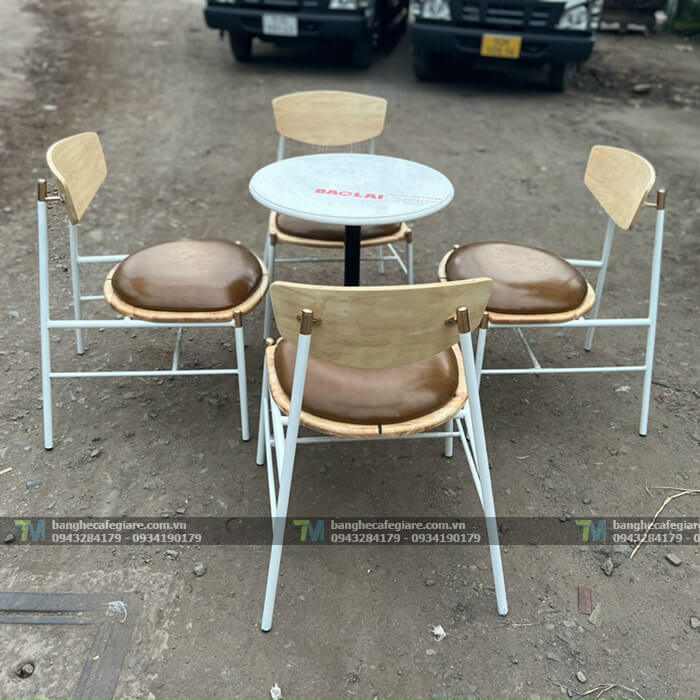 ban-ghe-cafe-sat