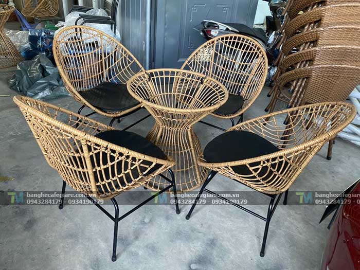 ghe-cafe-sat-may-nhua