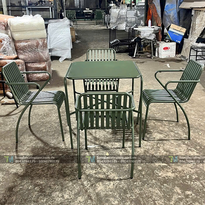 ban-ghe-cafe-sat-decor