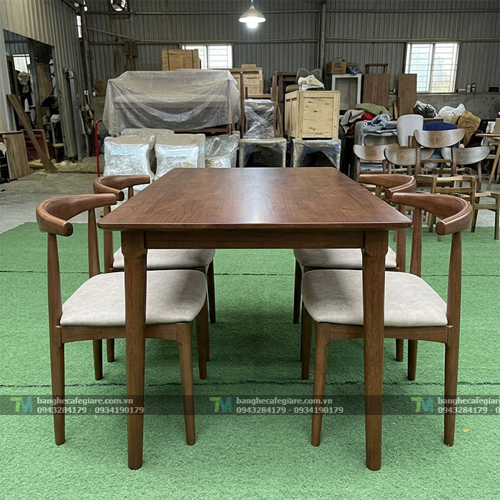 ban-ghe-nha-hang-decor-bull