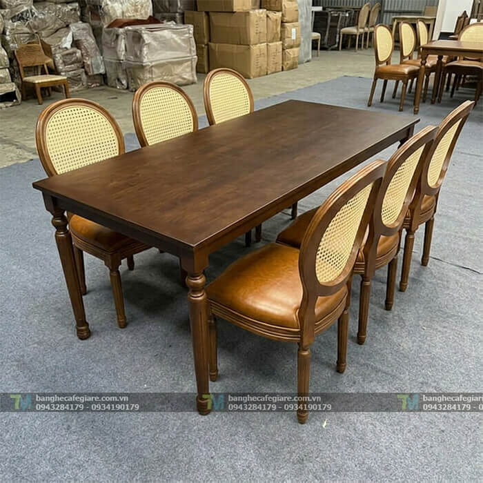 ban-ghe-nha-hang-cao-cap-louis