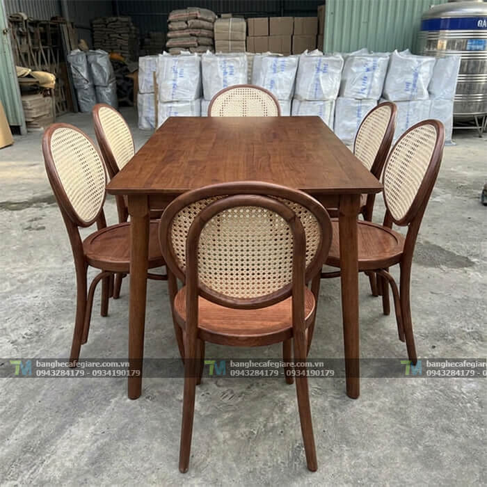 ban-ghe-nha-hang-thonet-miror