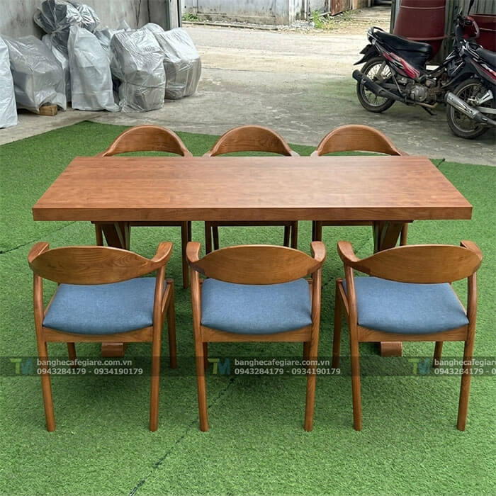 ban-ghe-nha-hang-go-decor-dep-mau-hot-nam-2026