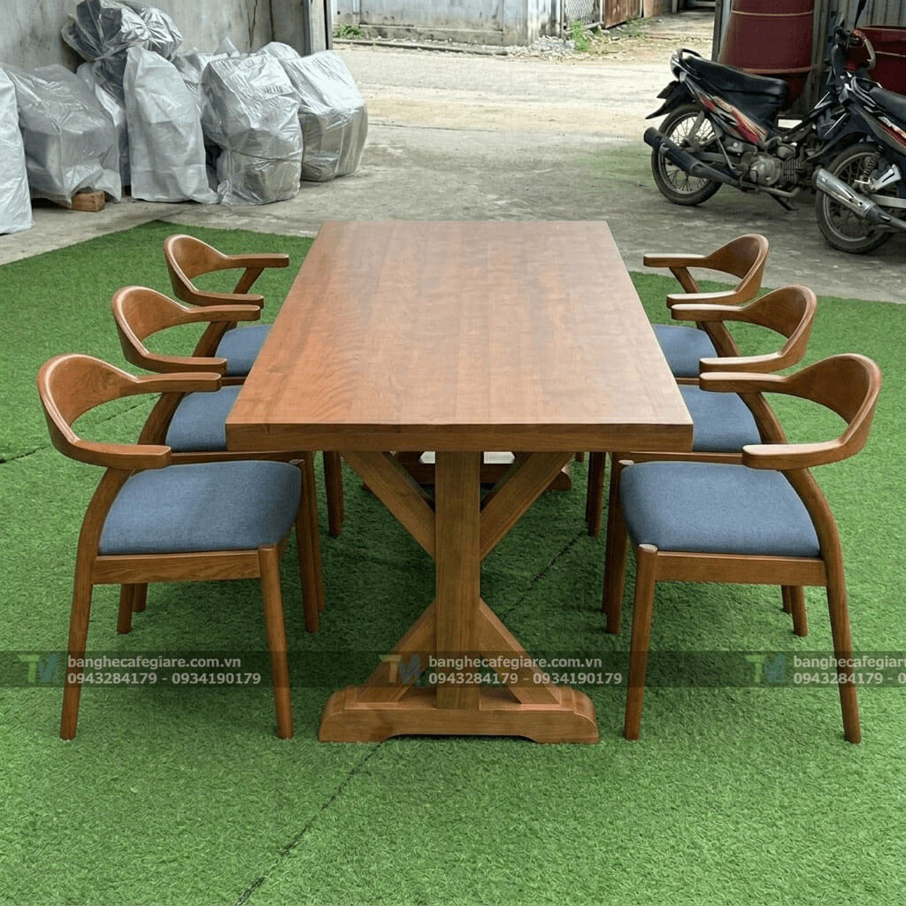 Ban-ghe-go-nha-hang-phong-an-dep-nam-2026