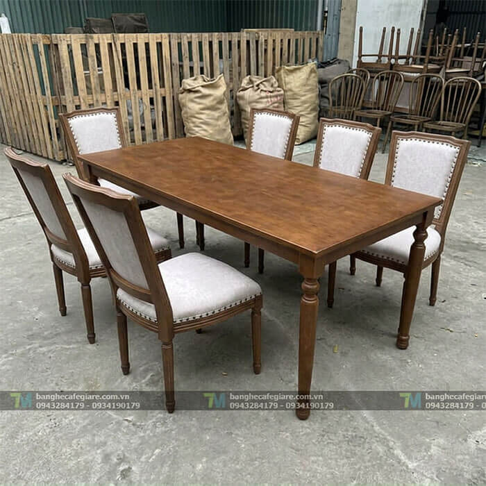 ban-ghe-go-nha-hang-louis