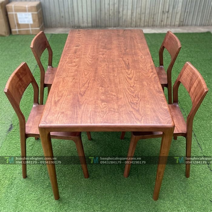 ban-ghe-go-nha-hang-cao-cap