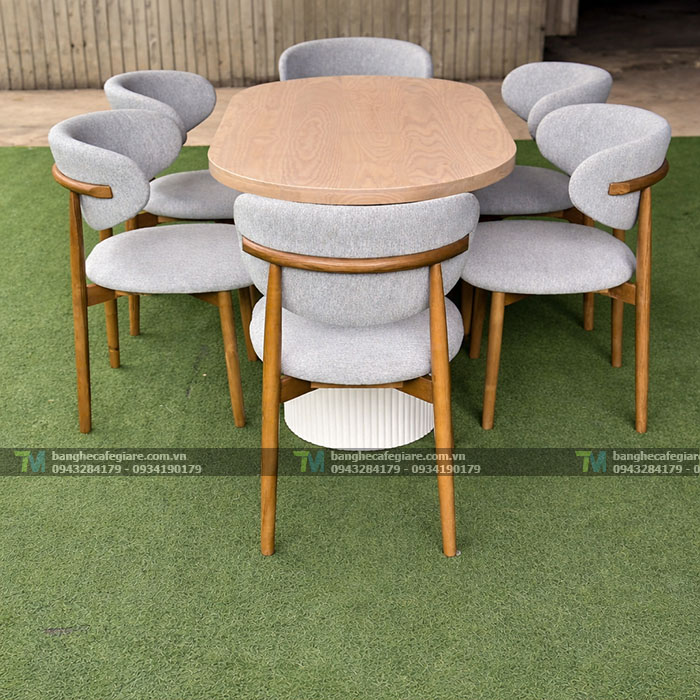 ban-ghe-go-nha-hang-dep-mau-hot-nam-2026