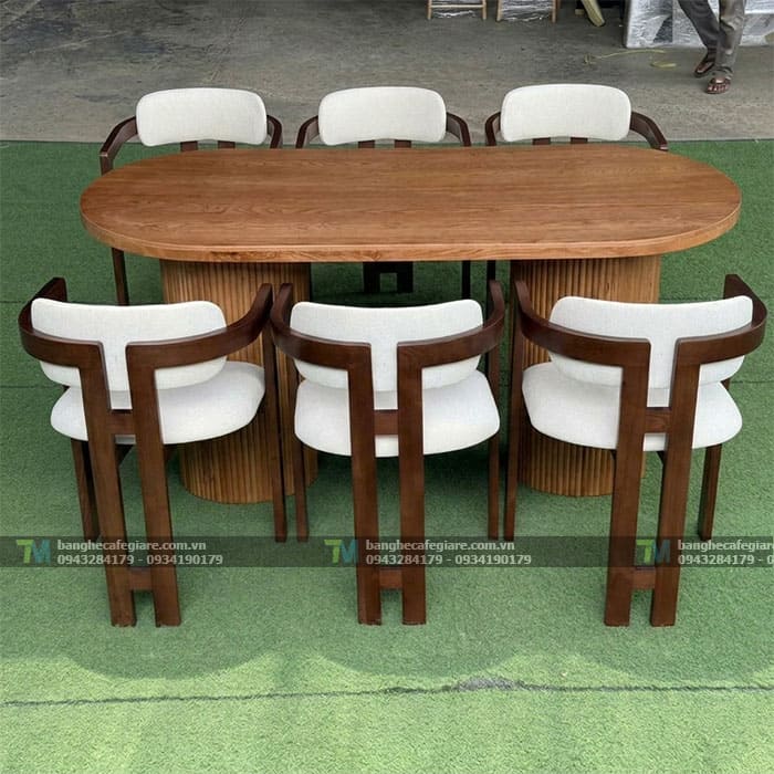 ban-ghe-go-nha-hang-decor