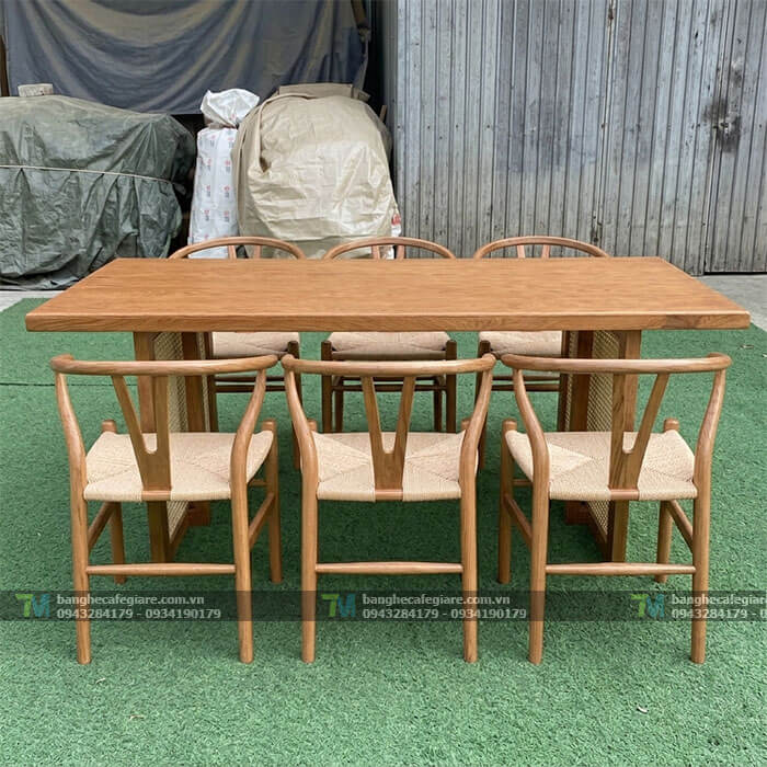 ban-ghe-go-nha-hang-dep-mau-hot-nam-2026