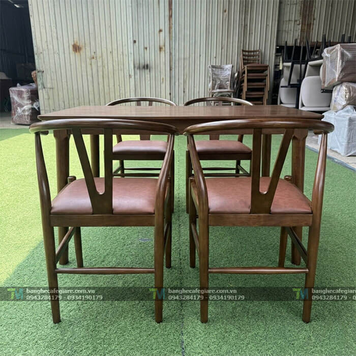 ban-ghe-nha-hang-dep-mau-hot-nam-2026