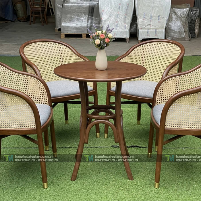 ban-ghe-cafe-go-cavallo