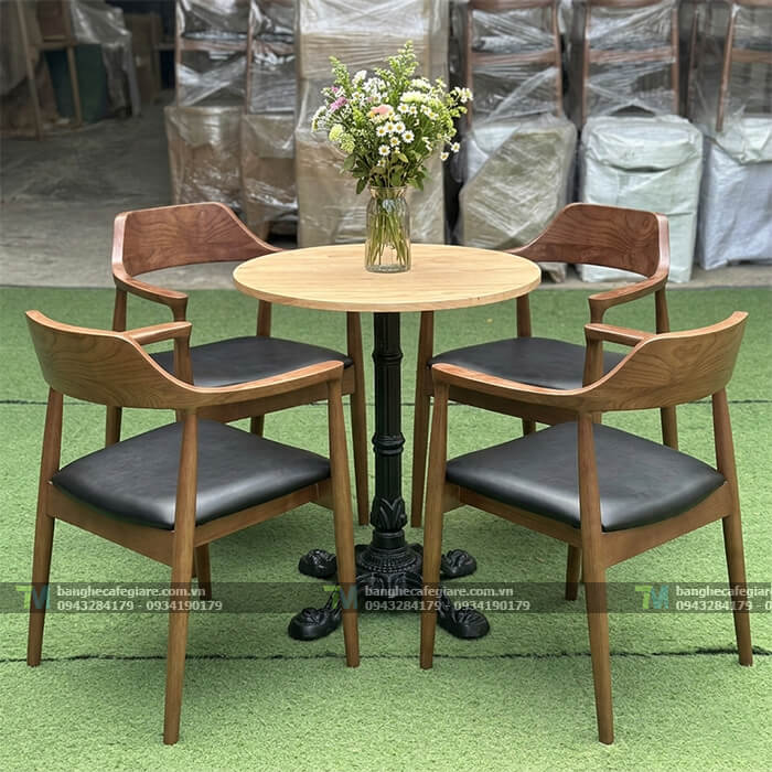 ban-ghe-cafe-go-cao-cap-hiroshima