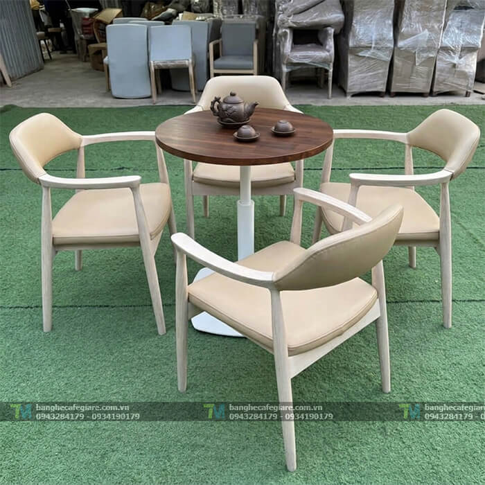 ban-ghe-cafe-go-dep-cao-cap