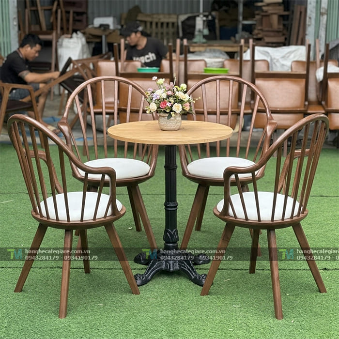 ban-ghe-cafe-go-cao-cap