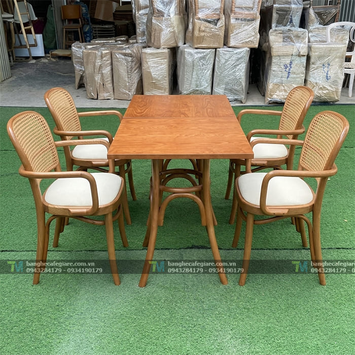 ban-ghe-cafe-go-thonet