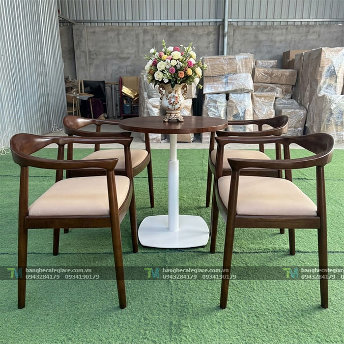 ban-ghe-quan-cafe-go