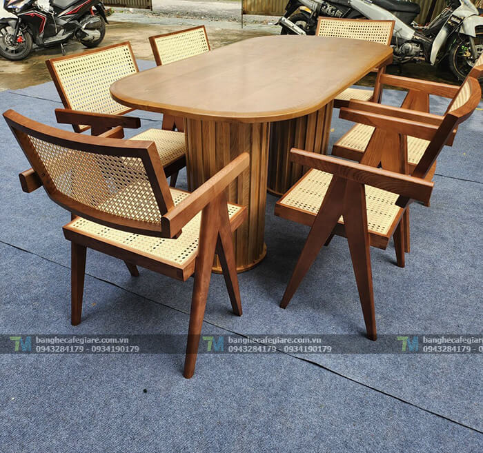 ban-ghe-cafe-go-cao-cap