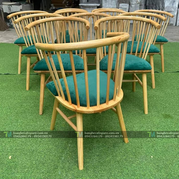 ban-ghe-cafe-go-cao-cap