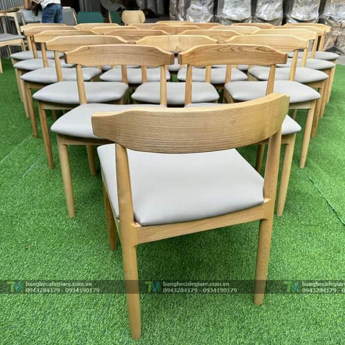 ghe-go-cafe-phuc-long