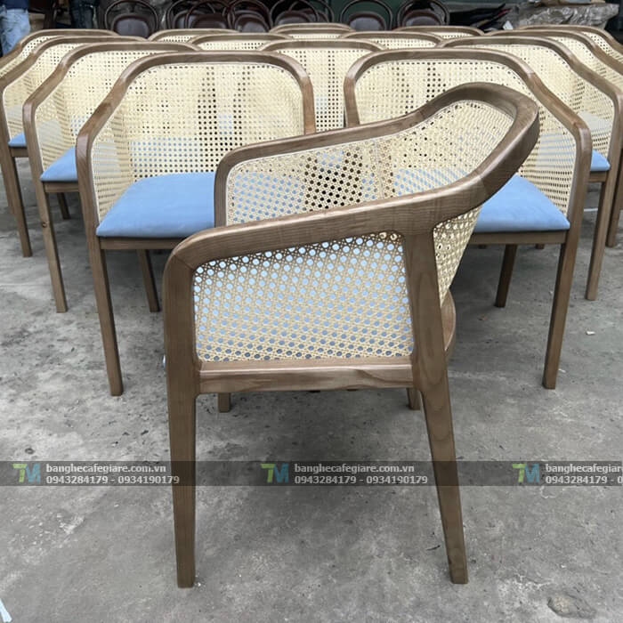 ghe-go-cafe-nha-hang-cane