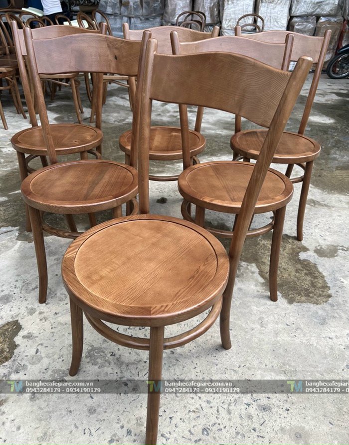 ban-ghe-cafe-go-cao-cap