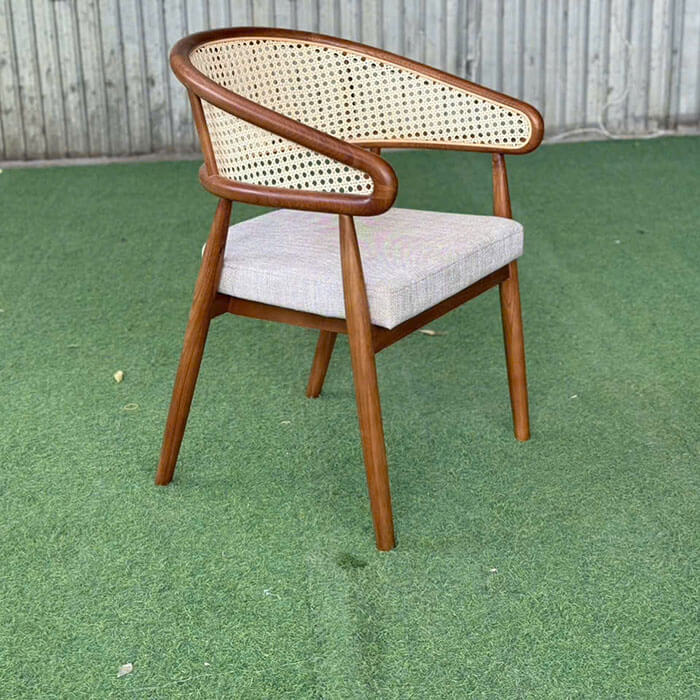 ban-ghe-cafe-go-cao-cap