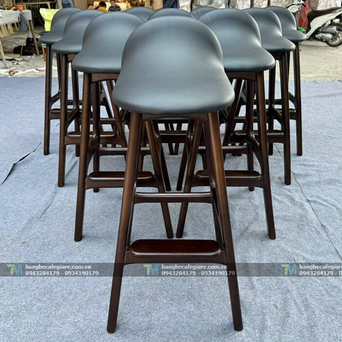 ghe-quay-bar-go