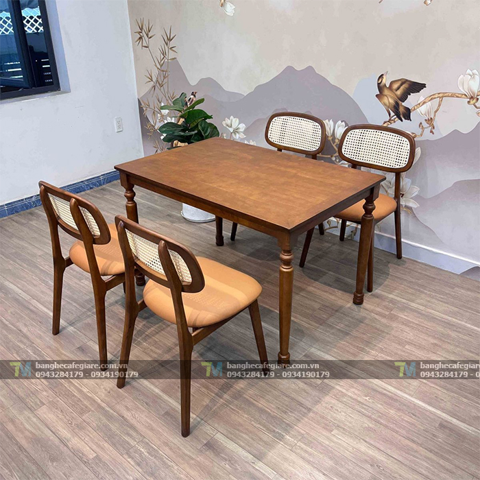 ban-ghe-go-nha-hang-cao-cap