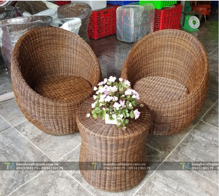 sofa-cafe-nhua-gia-may