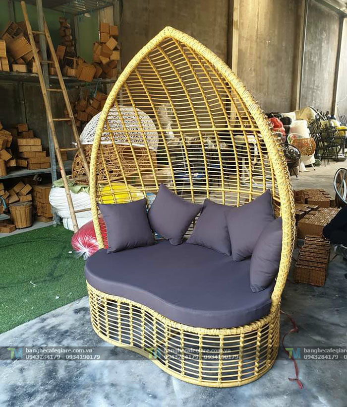 ban-ghe-xich-du-cafe